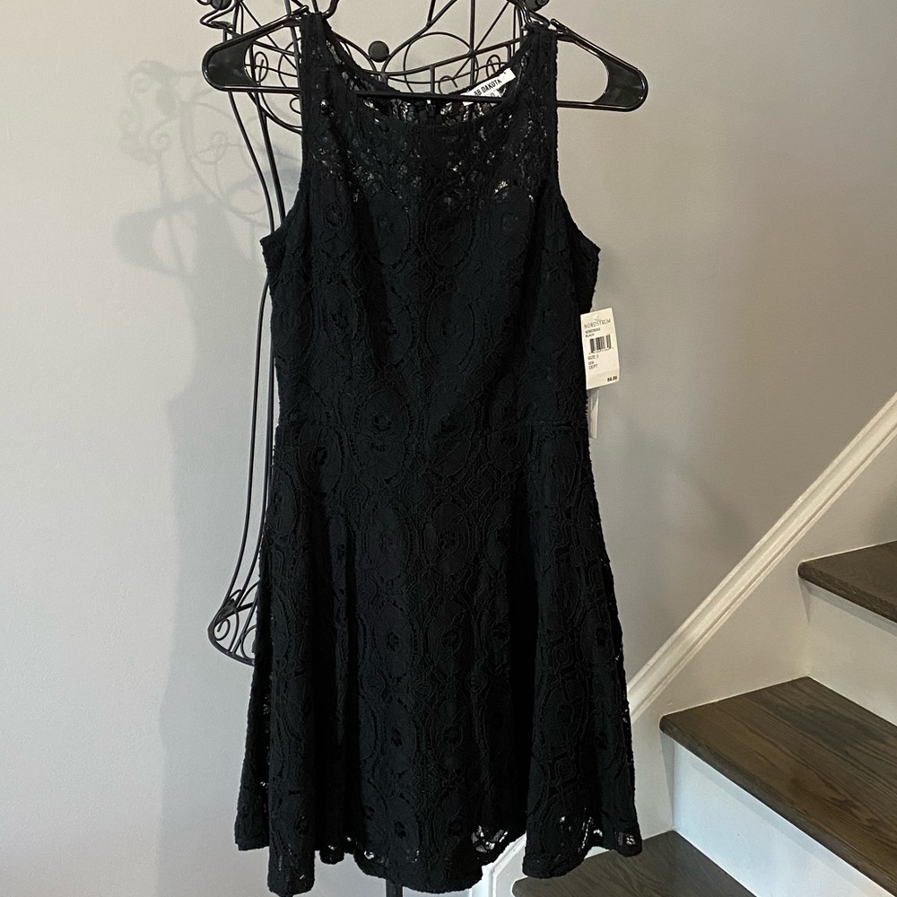 NWT BB Dakota Sleeveless Woman’s Dress Size 0